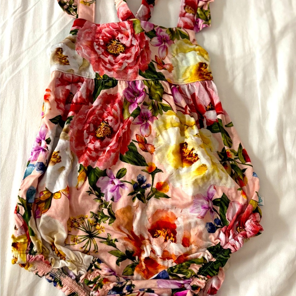 Posh Peanut Multicolor Floral Outfit